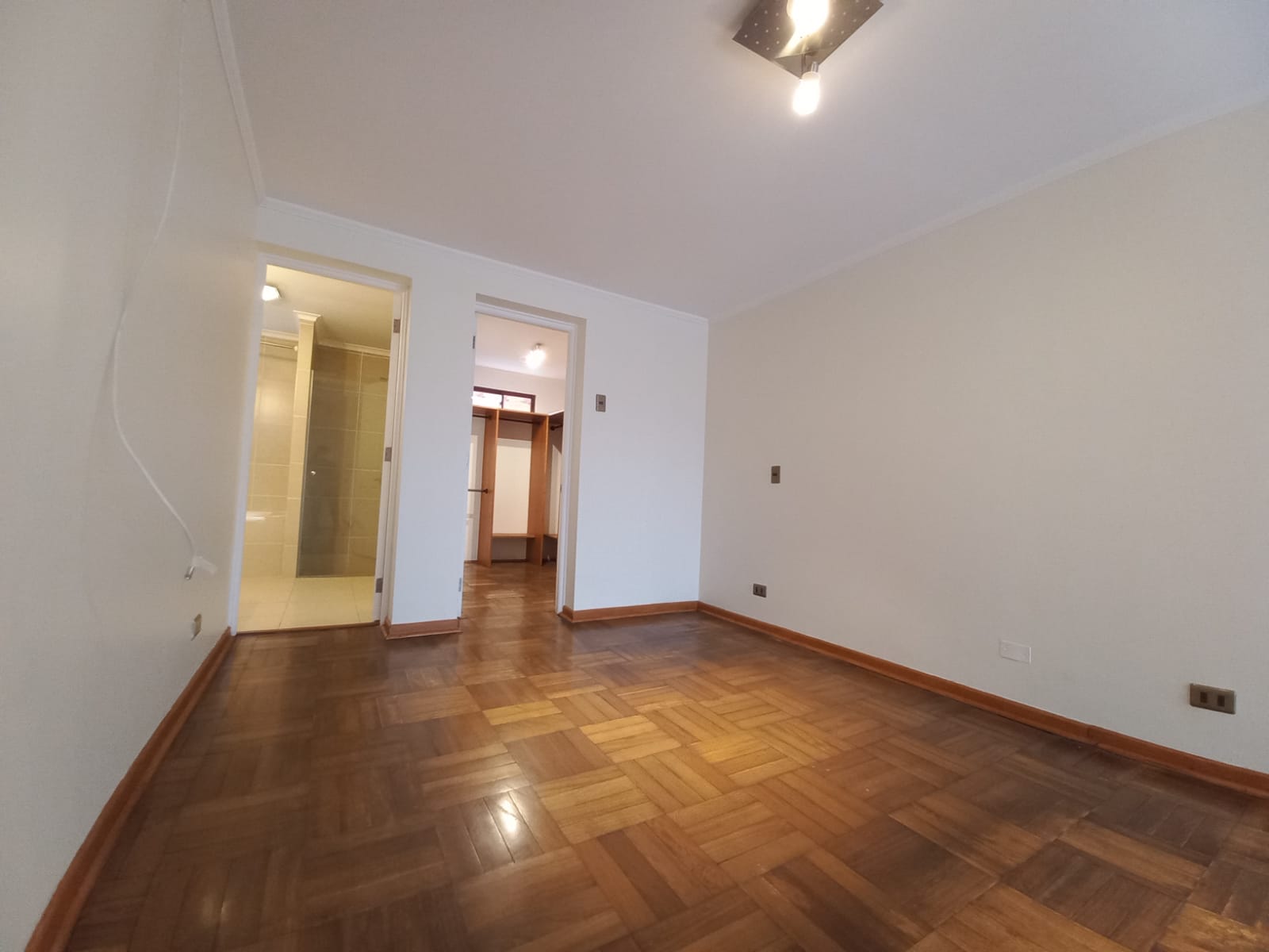Arriendo Casa 5D 4B - Las Condes