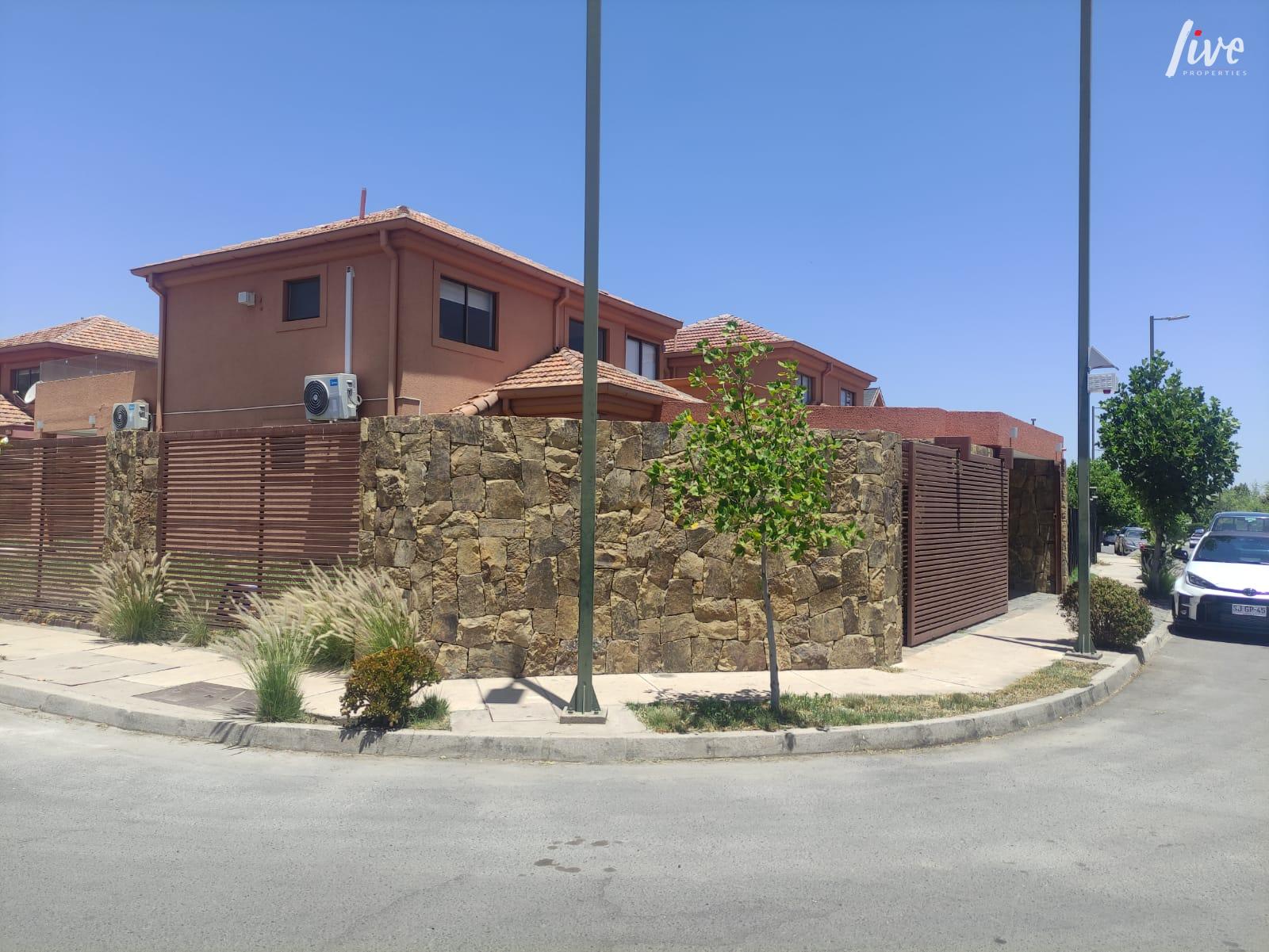 Vista publicada de la propiedad en Colina