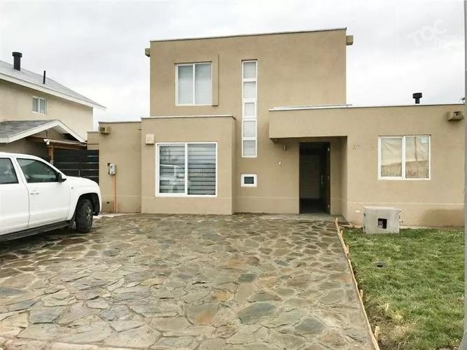 Casas en arriendo en Padre Hurtado | HousePricing