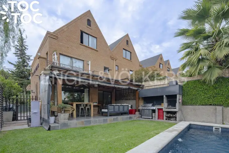 Casa en condominio cercana al colegio Mayflower