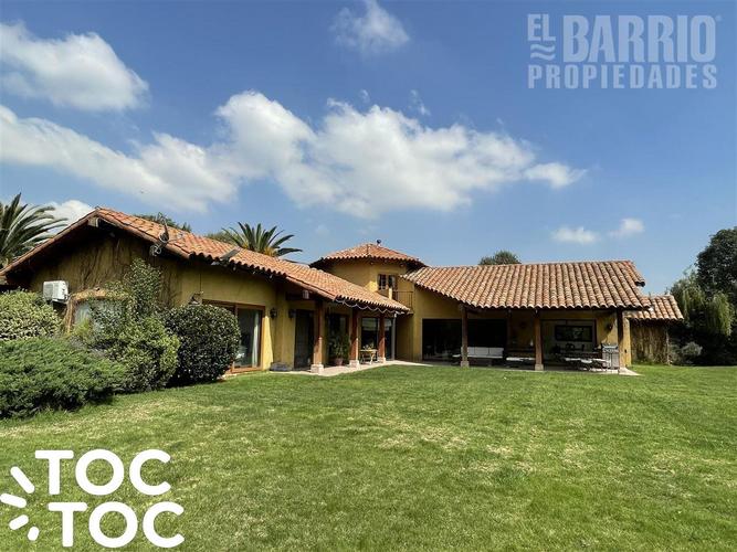 casa en arriendo en Colina