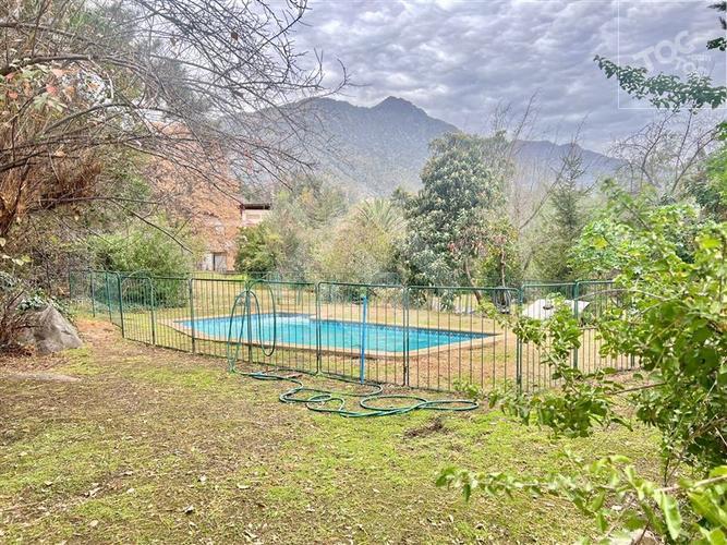 terreno en venta en La Reina