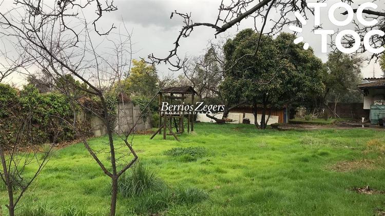 terreno en venta en La Reina