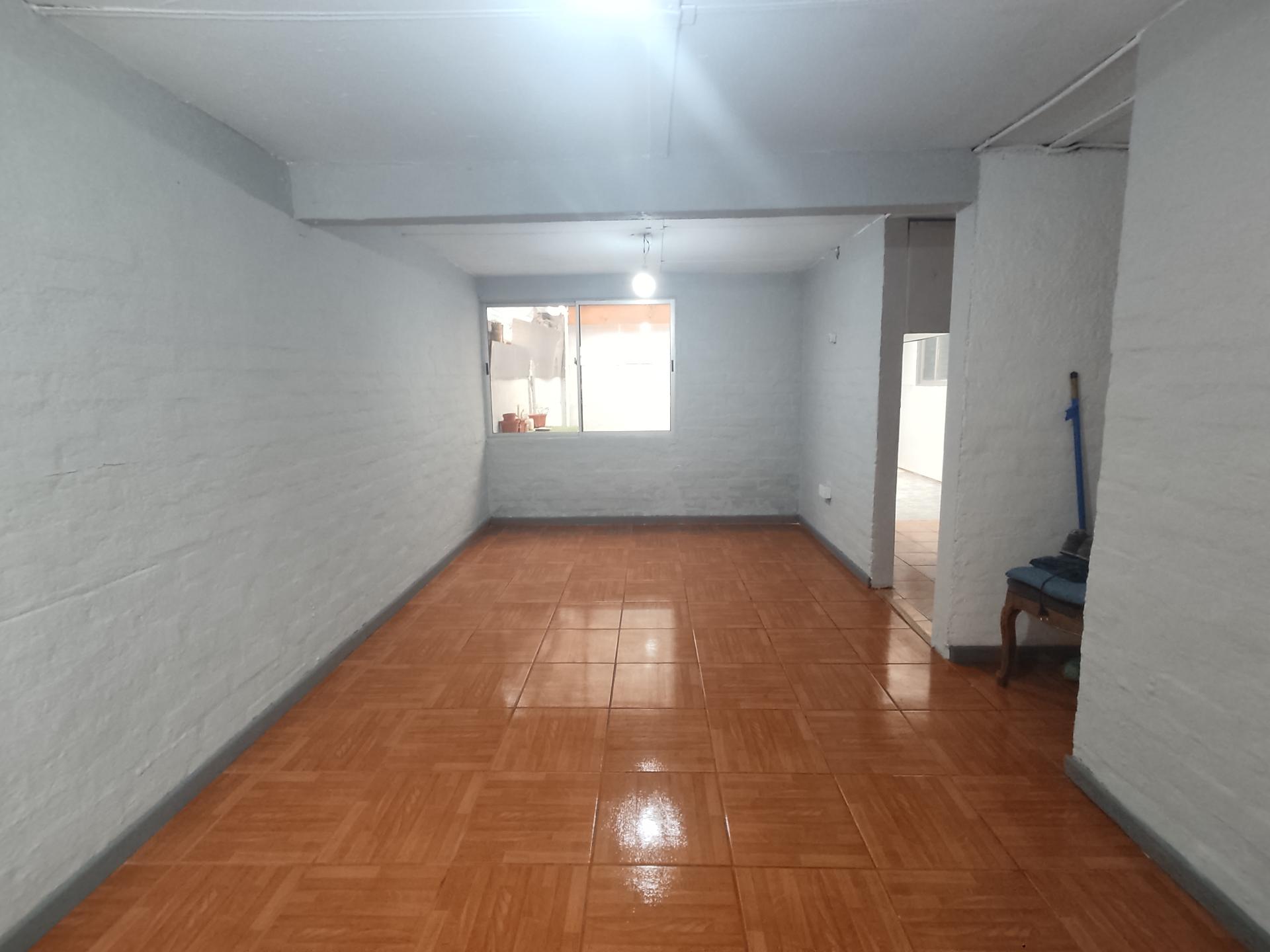 Venta Usado Casa 4D 1B E - &Ntilde;u&ntilde;oa