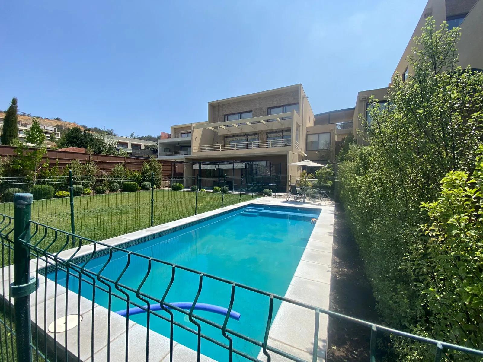 Venta Usado Casa 4D 4B E - Lo Barnechea