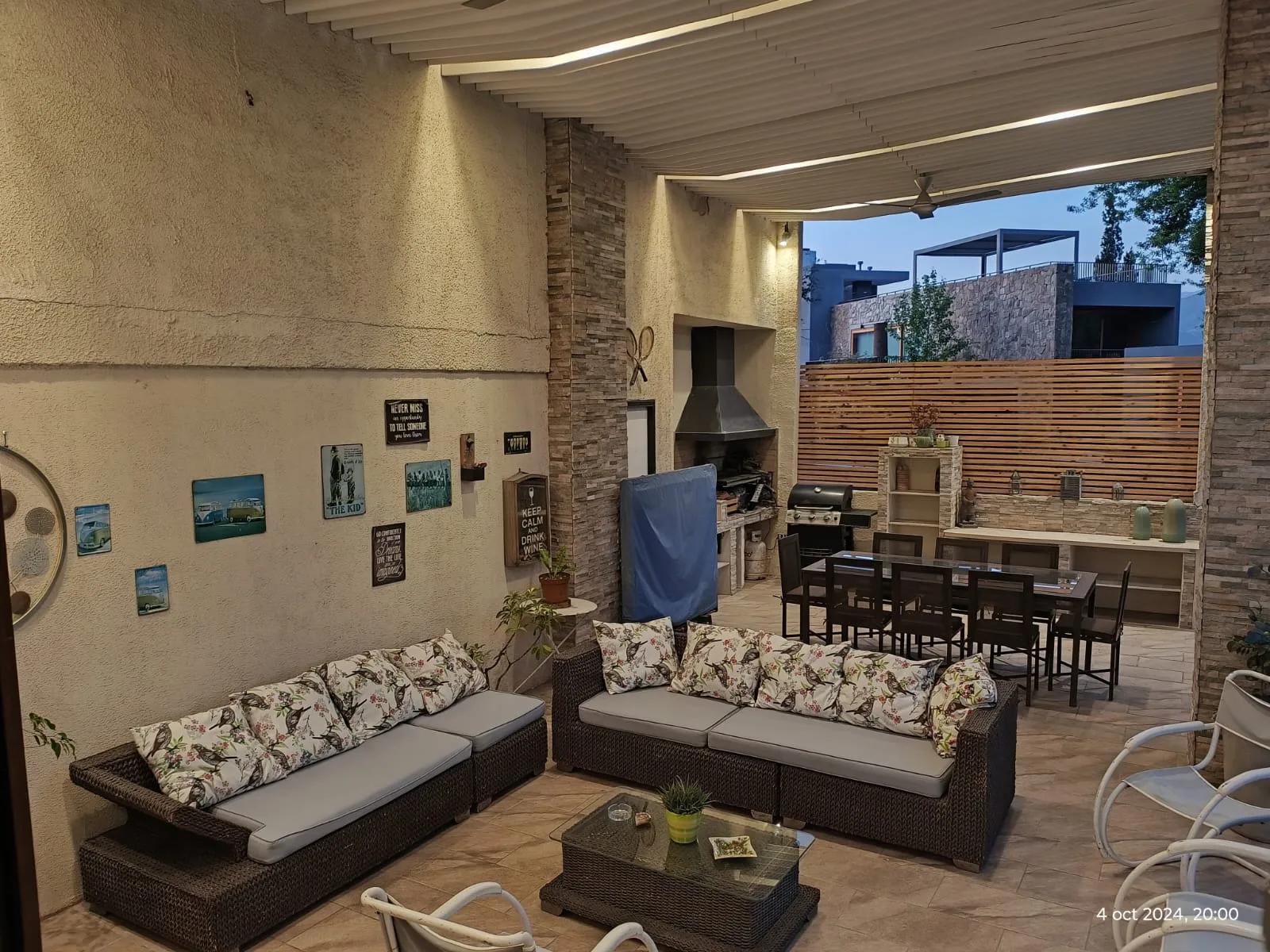 Arriendo Casa 5D 4B E - Las Condes