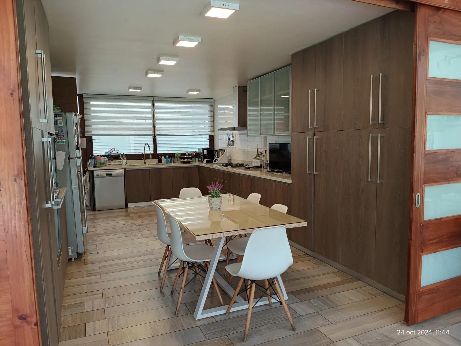 Arriendo Casa 5D 4B E - Las Condes