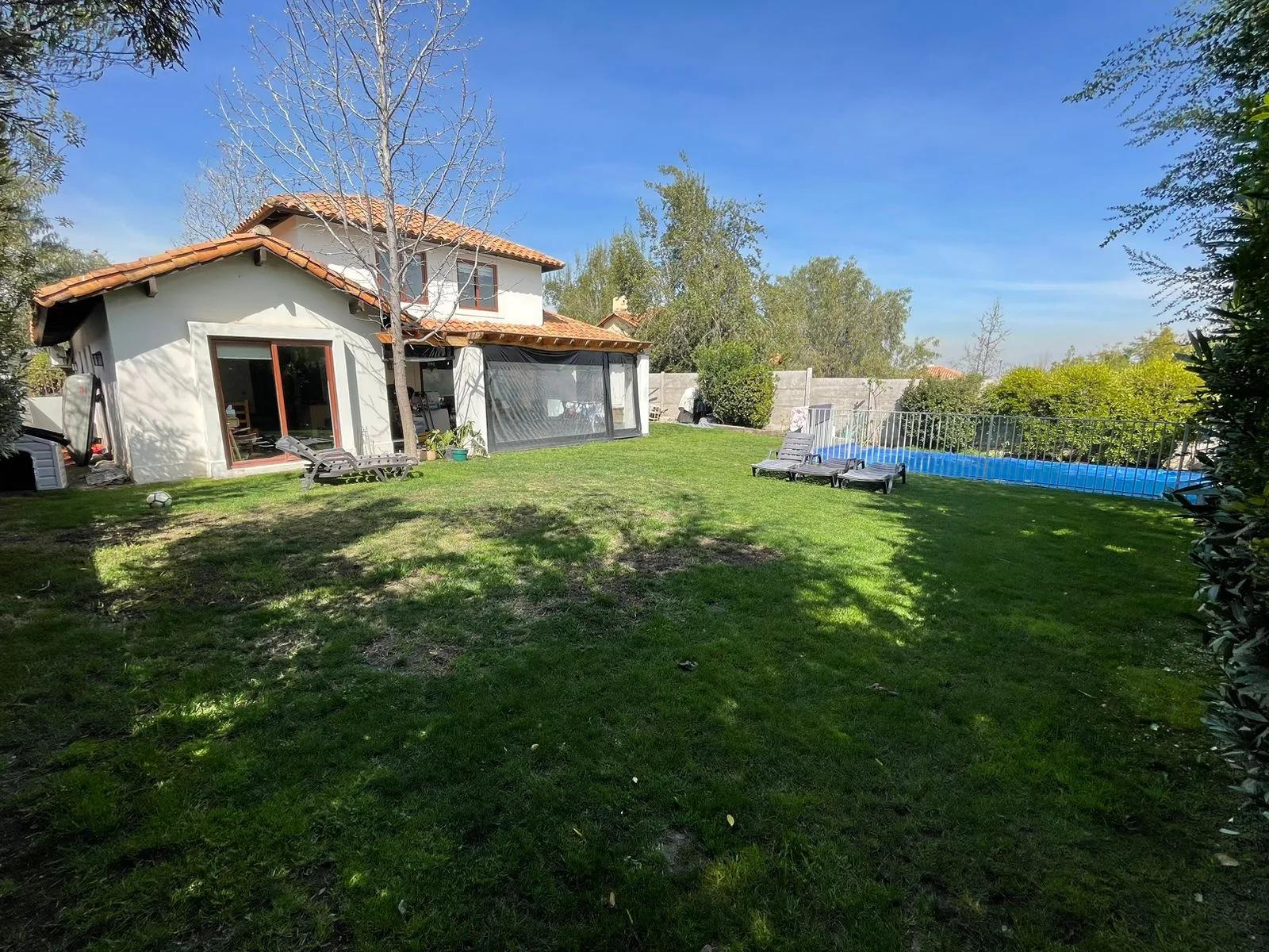 Arriendo Casa 4D 4B - Colina