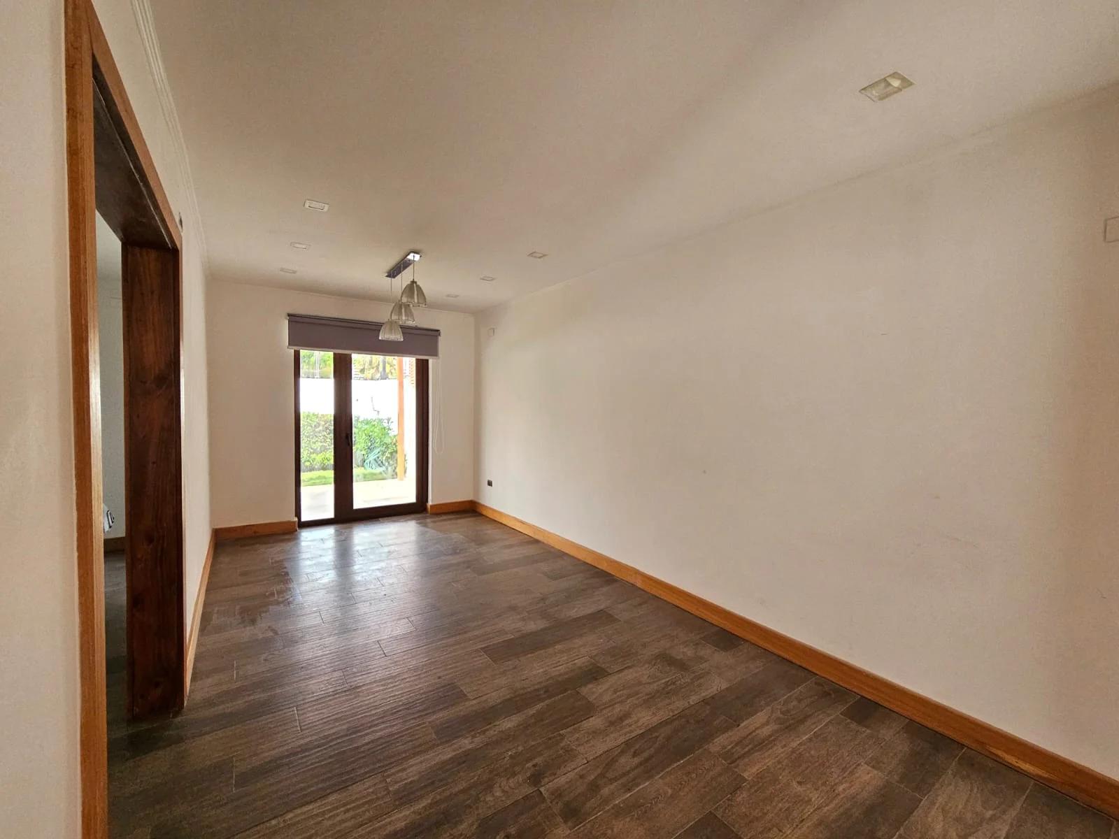 Arriendo Casa 5D 3B E - Vitacura