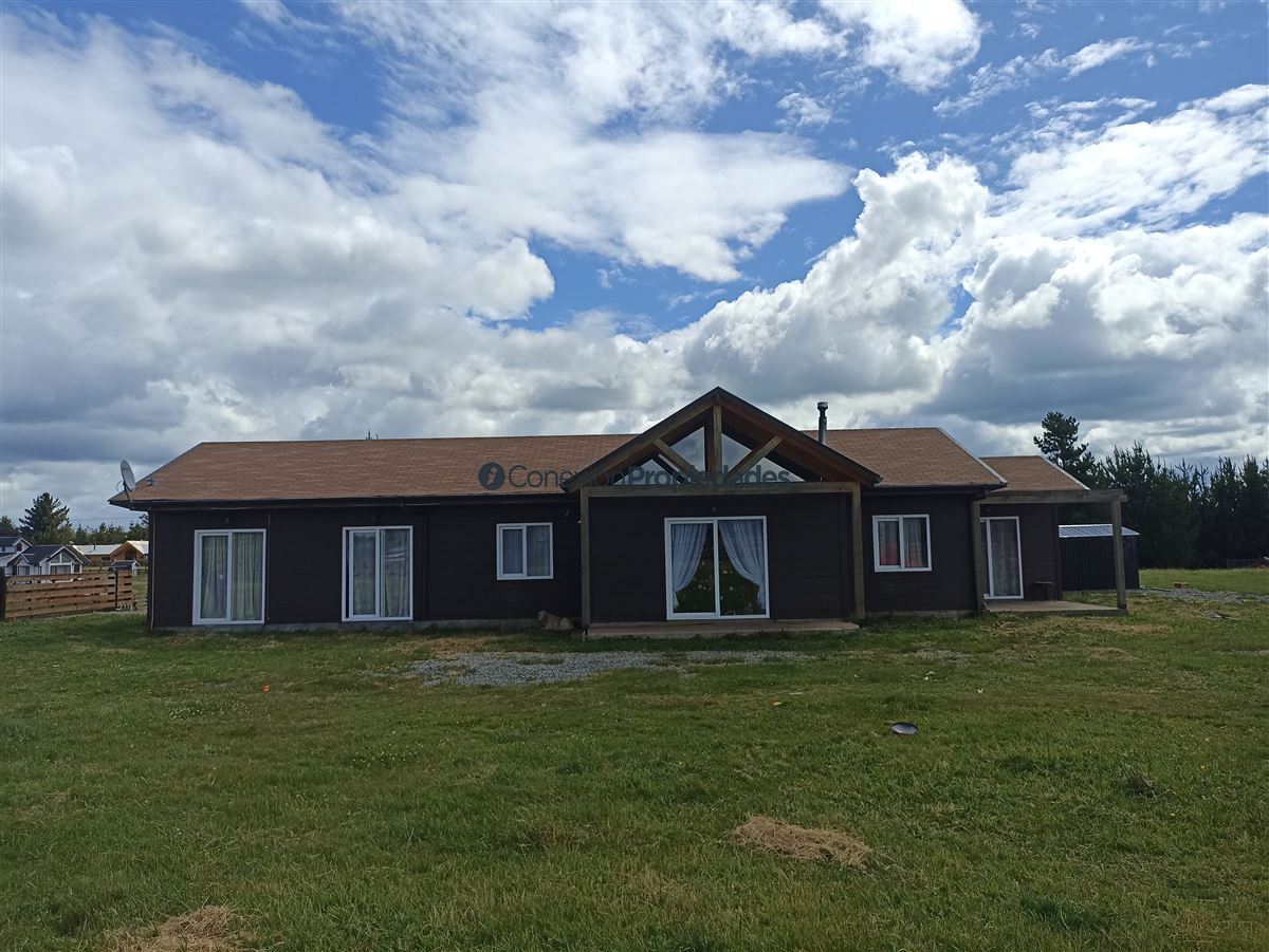 Venta casa en condominio de 6 dorm. en Frutillar