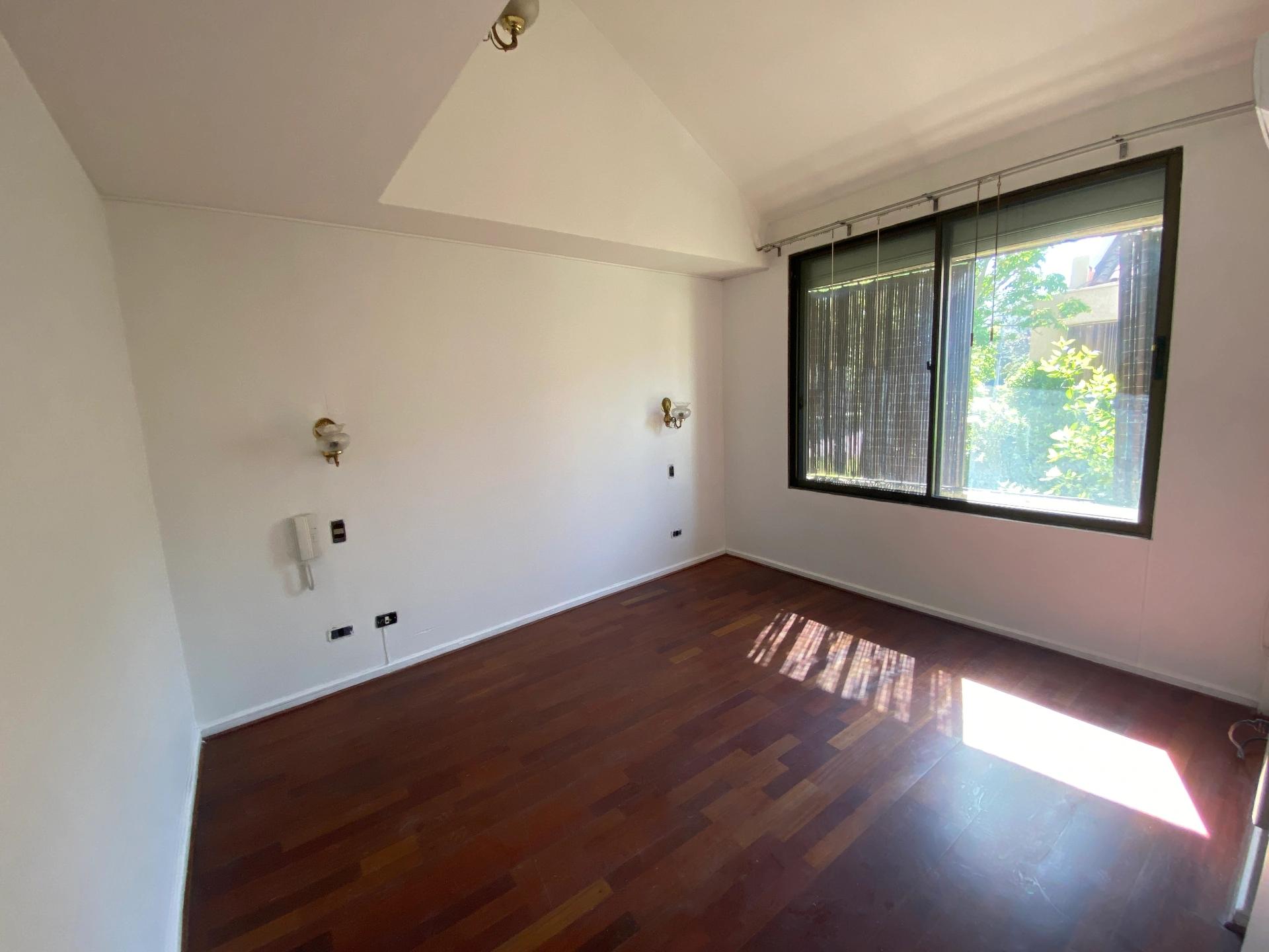 Arriendo Casa 4D 4B E - La Reina