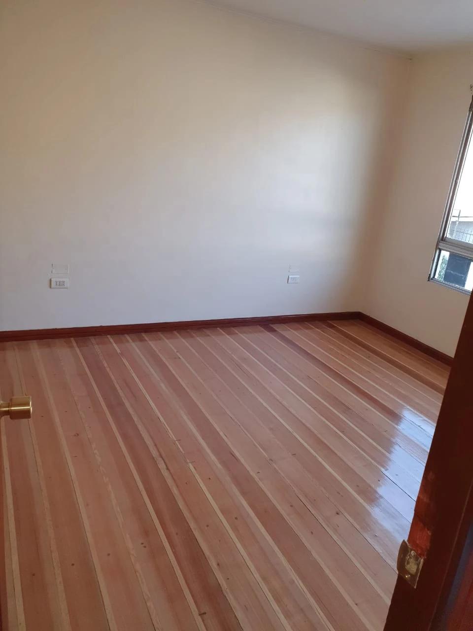 Arriendo Casa 4D 3B E - La Reina