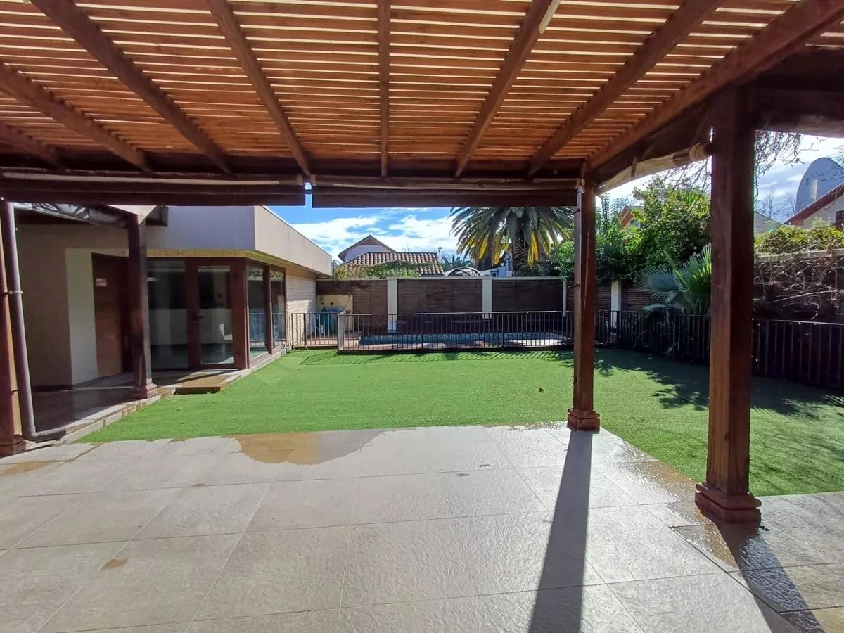 Arriendo Casa 4D 4B E - La Reina