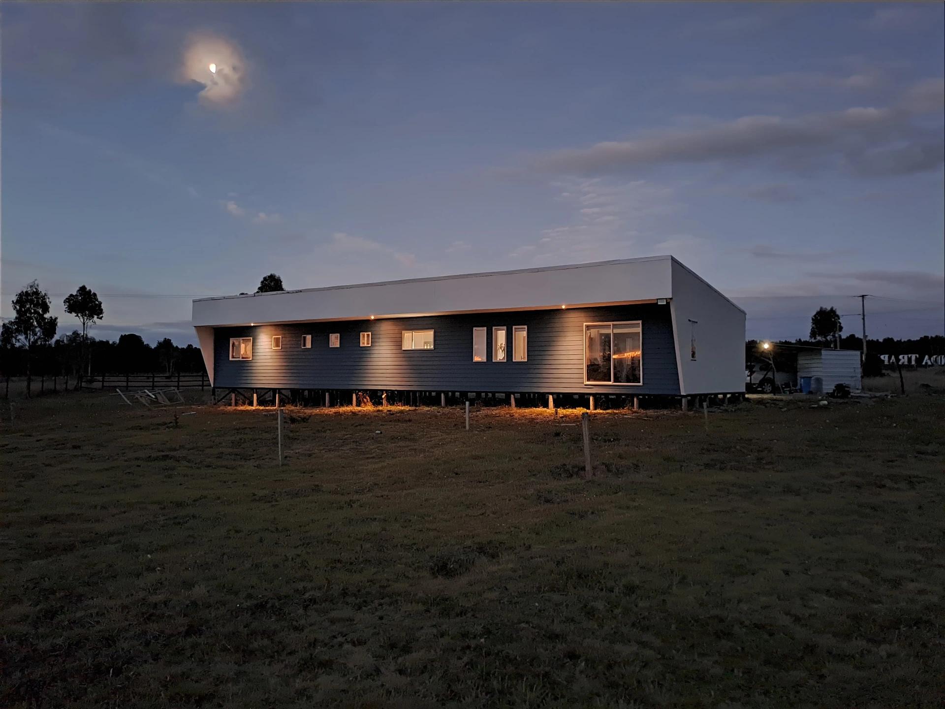 Vendo Parcela en Puerto Montt 5040mts2 4D 2B con agua, luz y casa construida