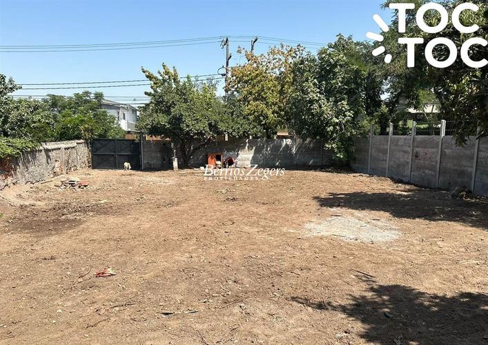 terreno en venta en La Reina