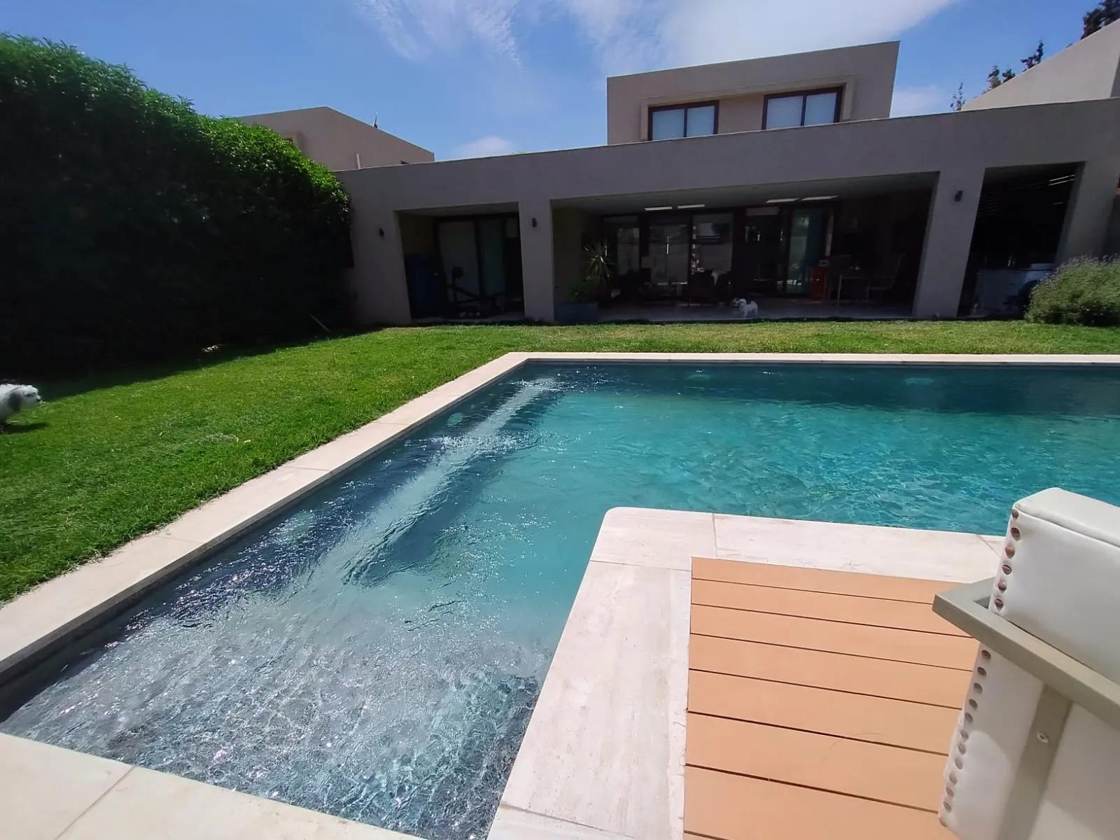 Arriendo Casa 4D 4B E - Colina