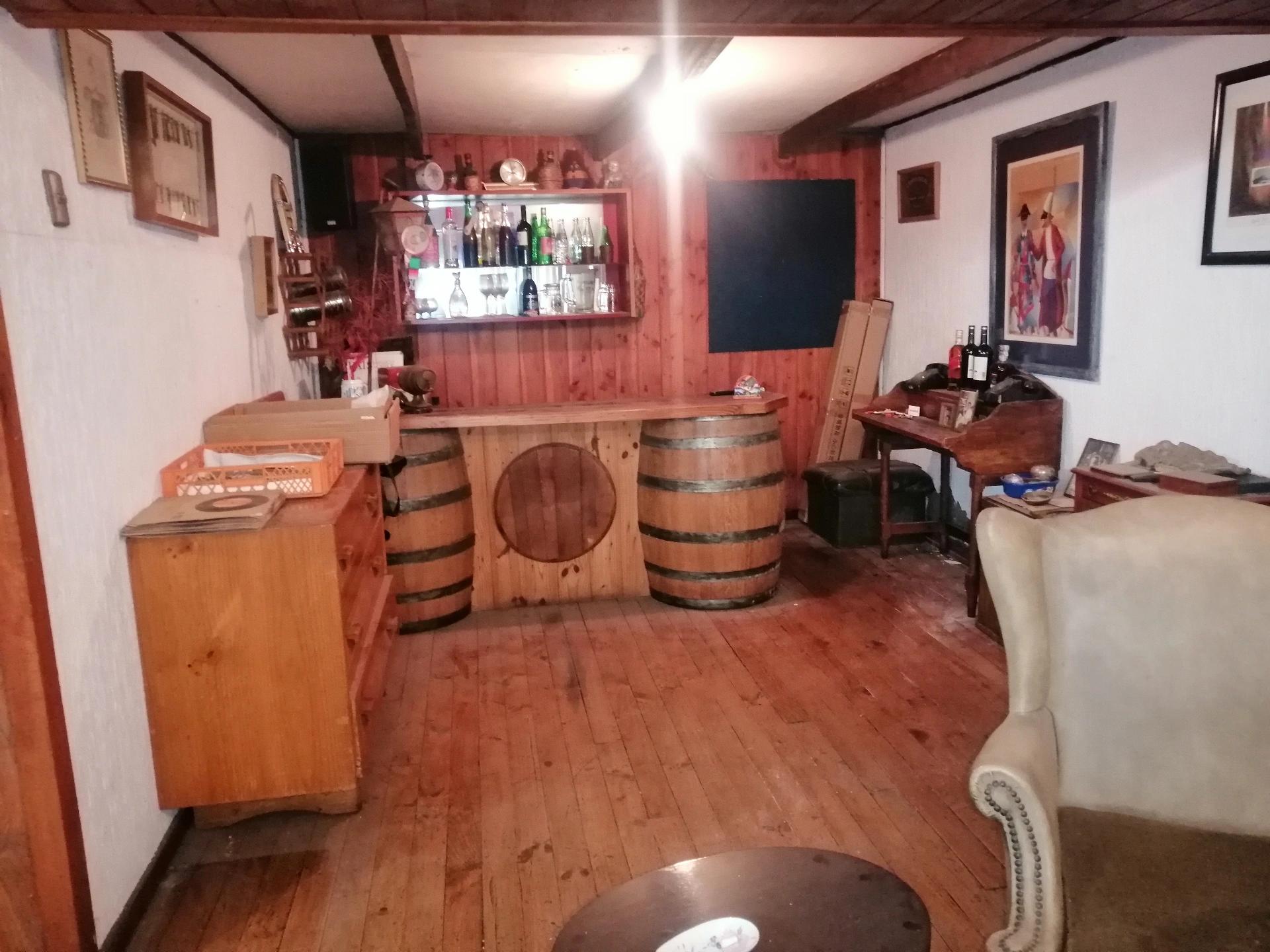 Venta Casa para REMODELAR  8D 5B E - &Ntilde;u&ntilde;oa