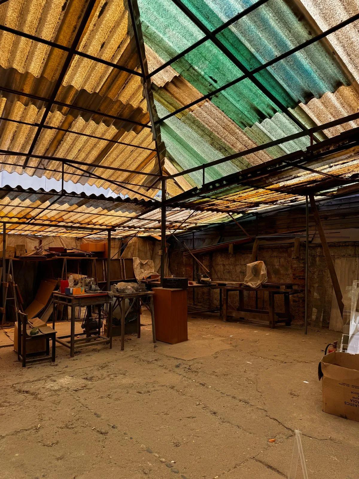 Venta Casa para REMODELAR  8D 5B E - &Ntilde;u&ntilde;oa