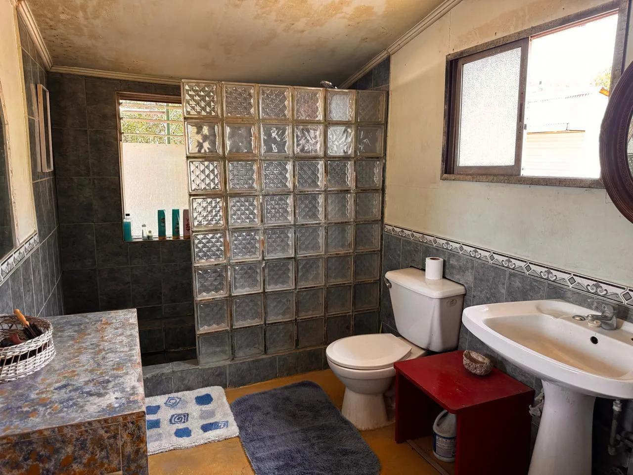 Venta Casa para REMODELAR  8D 5B E - &Ntilde;u&ntilde;oa