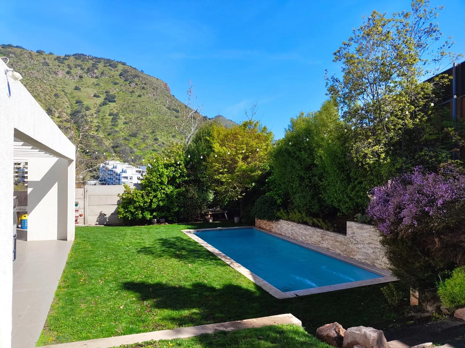 Venta Casa 4D 4B E - Lo Barnechea