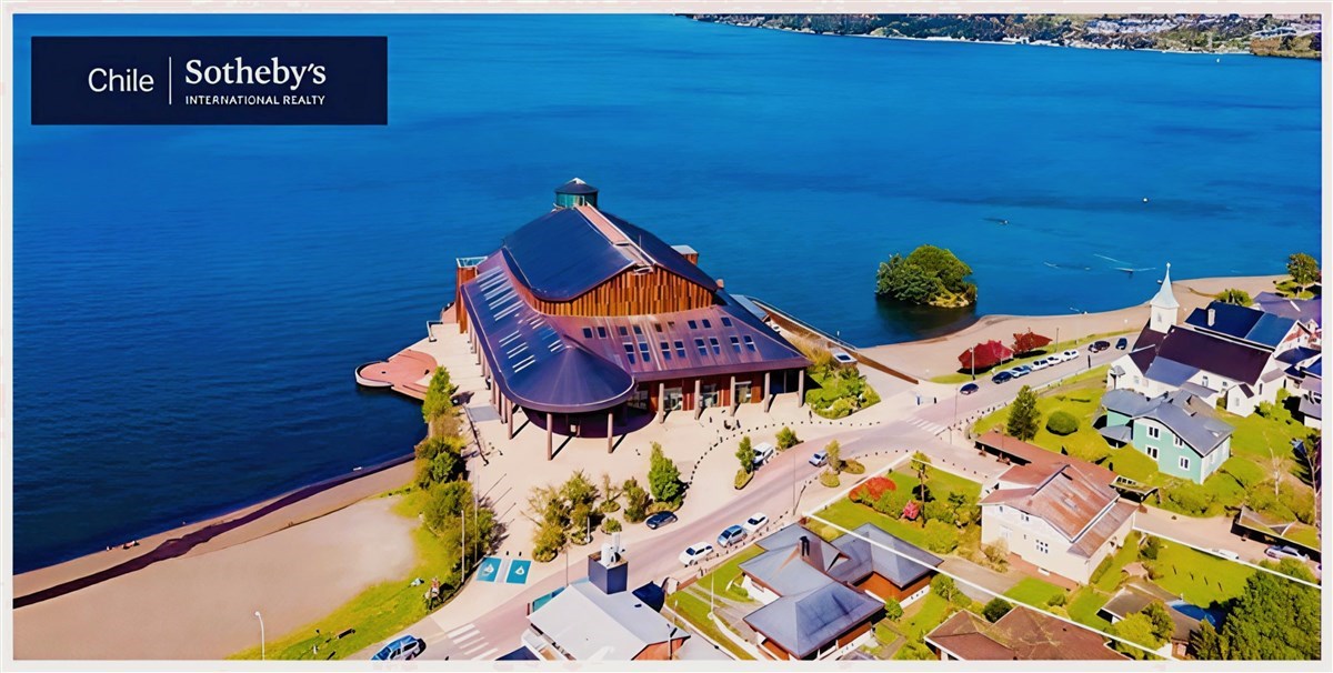 Venta Casona Histórica frente a Teatro del Lago, Frutillar