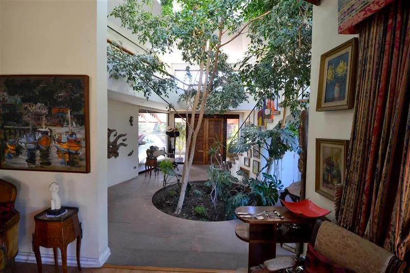 Venta Casa 5D 4B + servicio - Las Condes