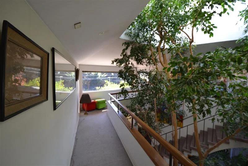 Venta Casa 5D 4B + servicio - Las Condes