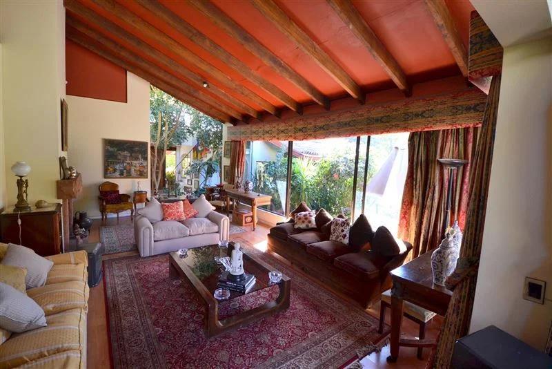 Venta Casa 5D 4B + servicio - Las Condes