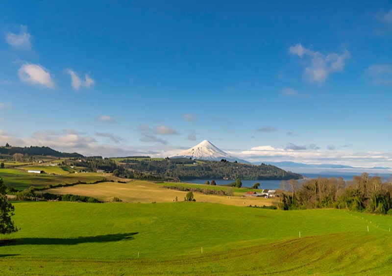 LINDA Y LUMINOSA CASA NUEVA EN HACIENDA DEL LAGO