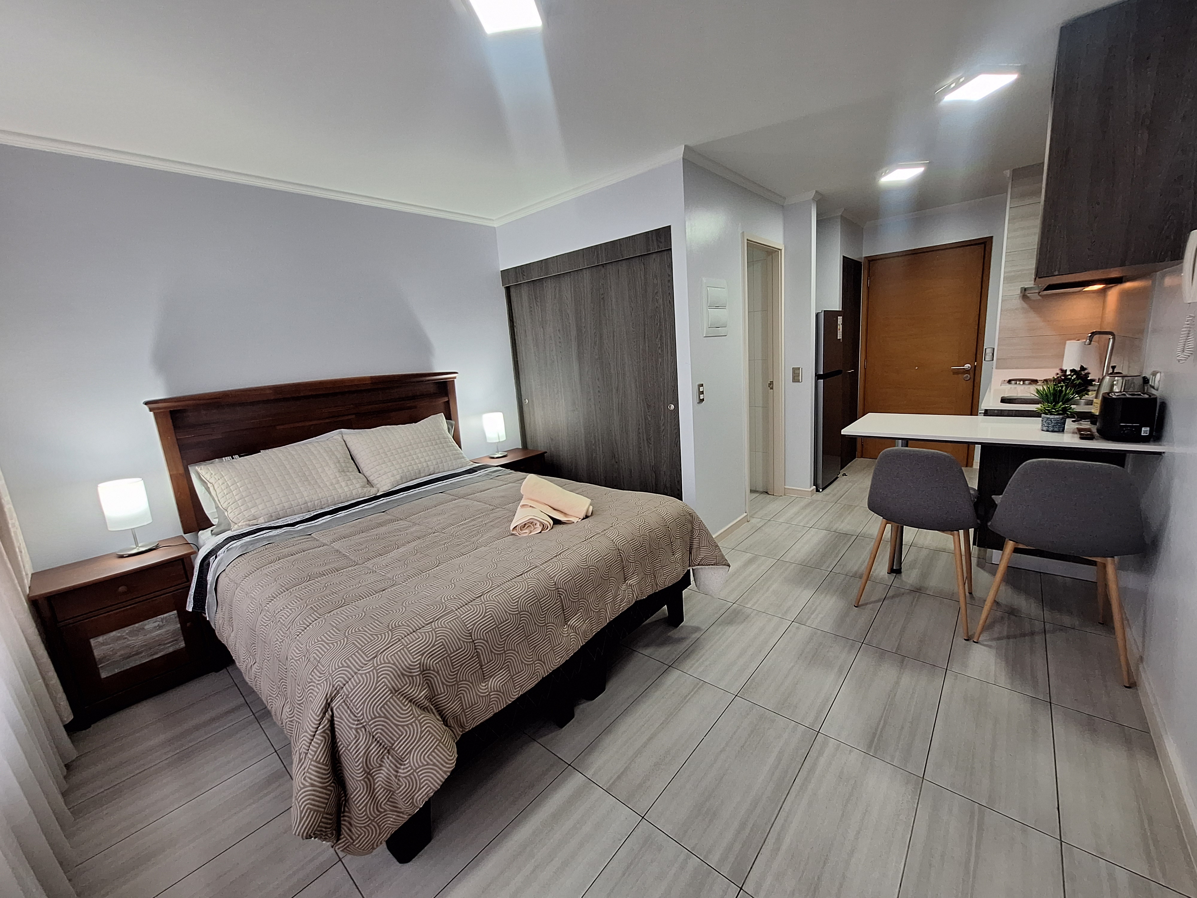 ARRIENDO DEPTO ESTUDIO ESTACIONAMIENTO