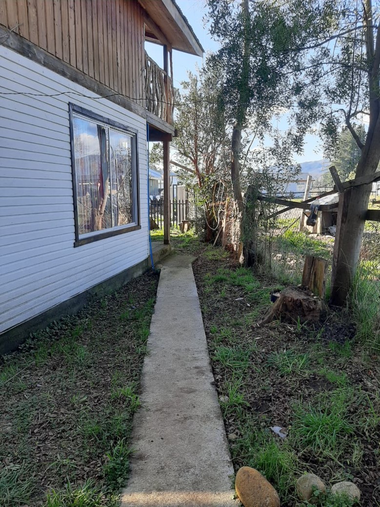 Urbano con 2 casas en Malalhue-Lanco