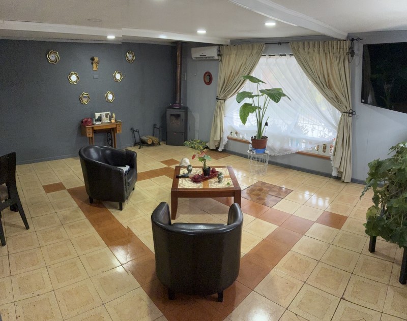 SE VENDE CASA 3 DORMITORIOS