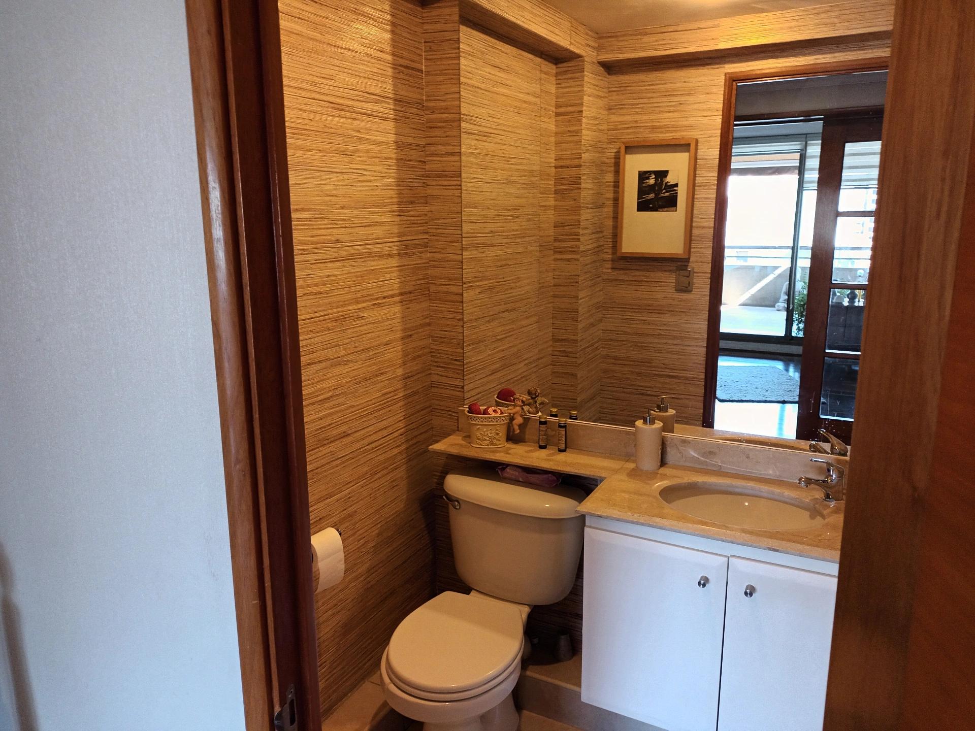 Venta Departamento &Uacute;ltimo piso 3D 3B  + servicio - Las Condes
