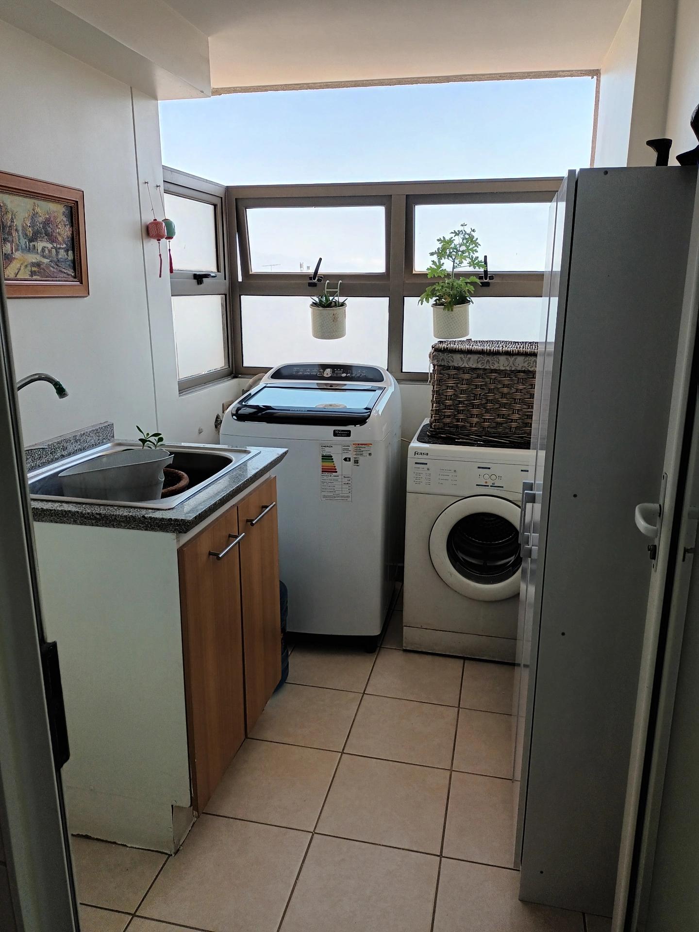 Venta Departamento &Uacute;ltimo piso 3D 3B  + servicio - Las Condes