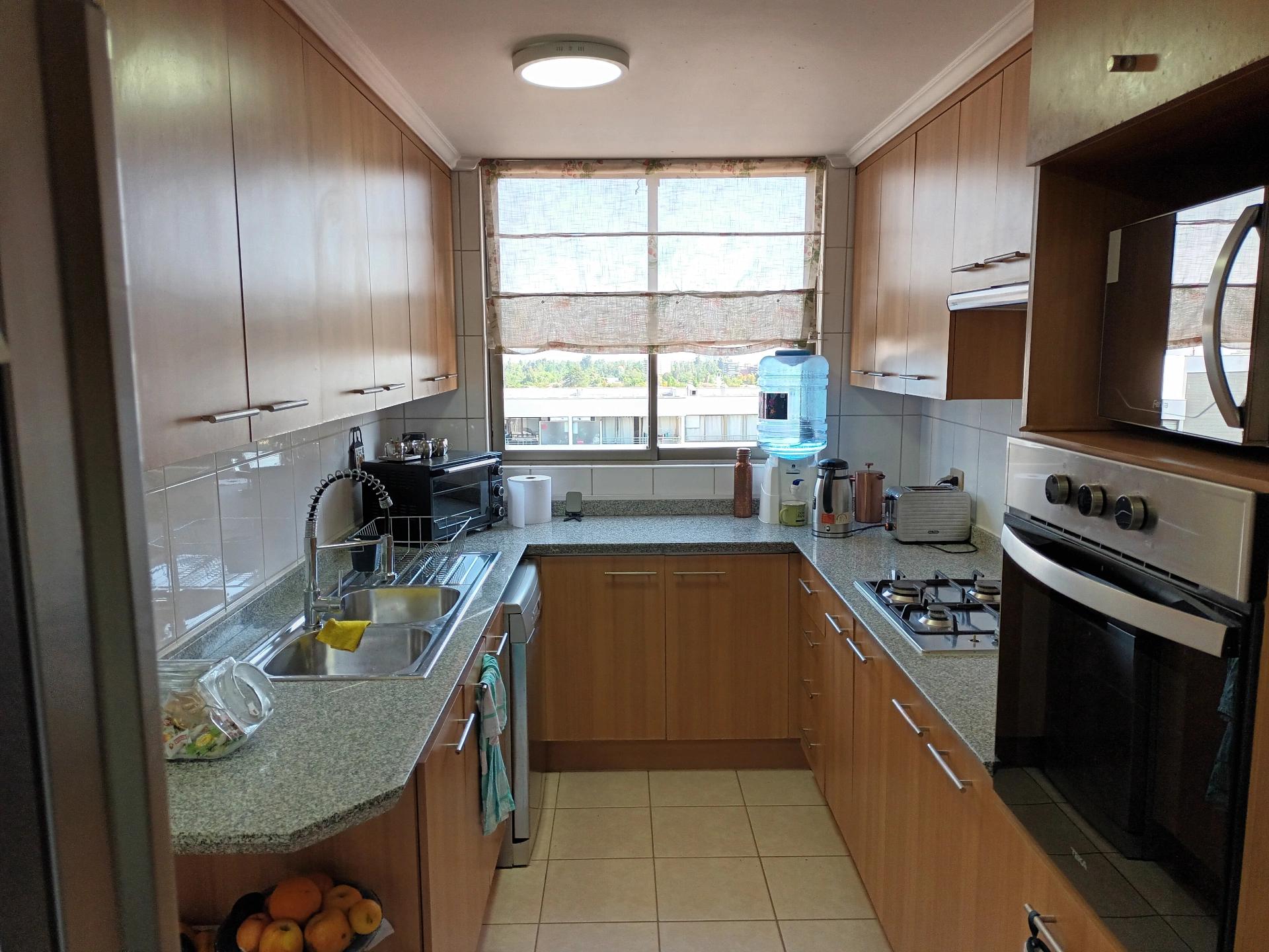 Venta Departamento &Uacute;ltimo piso 3D 3B  + servicio - Las Condes