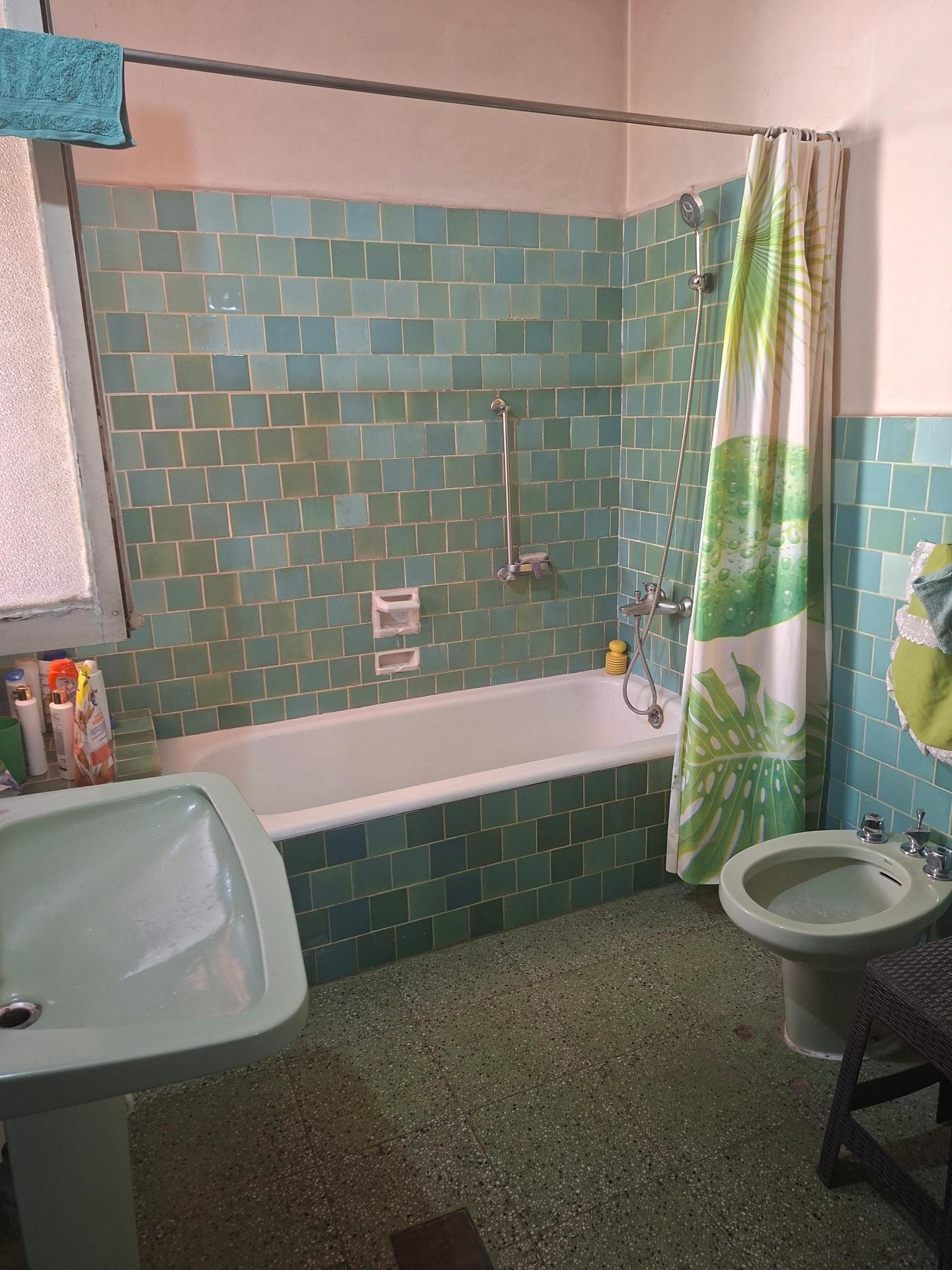 Venta Casa REMODELAR antigua 5D 2B E - &Ntilde;u&ntilde;oa